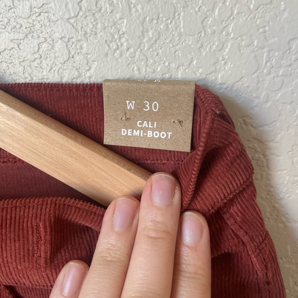 Madewell Cali Demi Boot in Red Corduroy - Picture 5 of 7